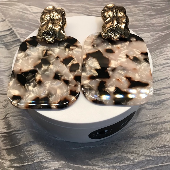Jewelry - Gold and Tortoiseshell Statement Earrings